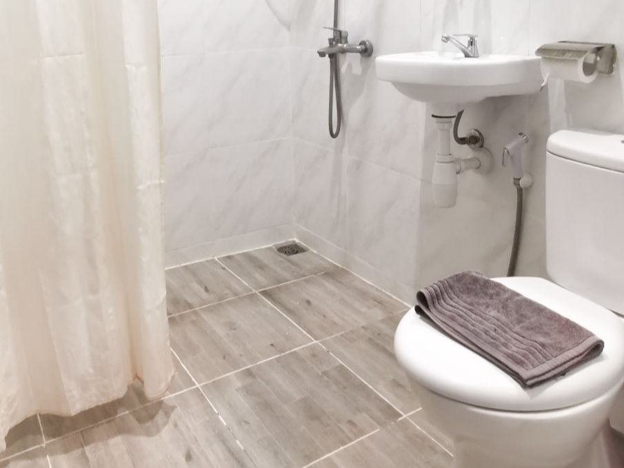 elora-hotel-labuan-bajo-toilet